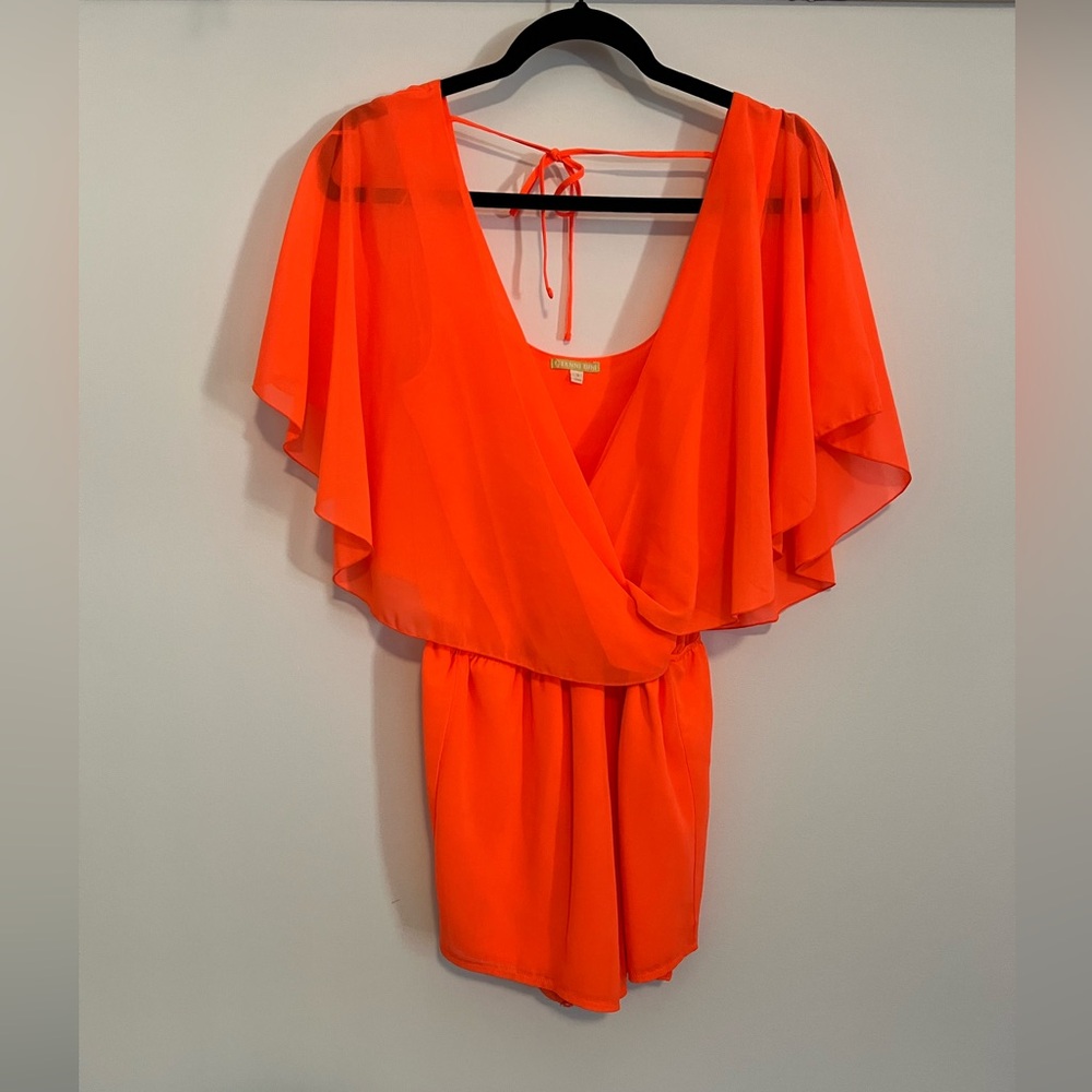 Gianni Bini peachy orange size small summer romper